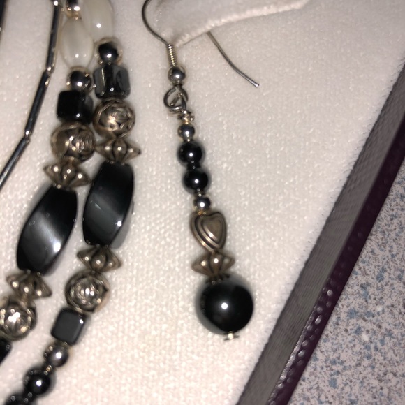 Hematite necklace and earring set - Picture 4 of 7